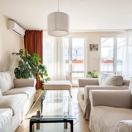 2bdr Duplex With Parking Apartamento *