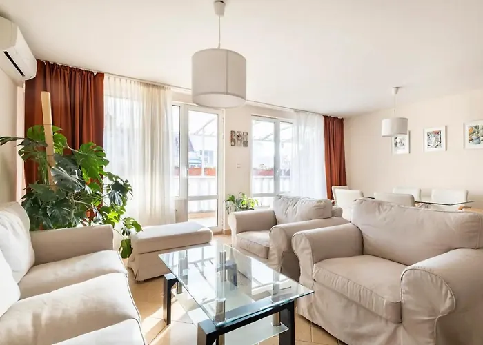 2bdr Duplex With Parking *