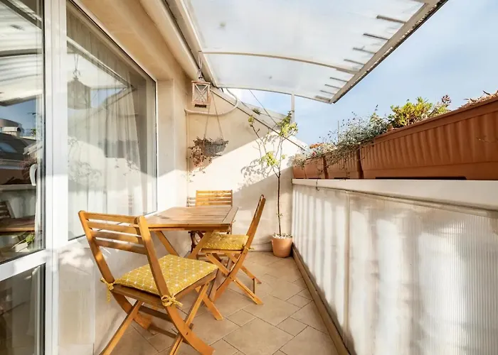 2bdr Duplex With Parking Apartment *