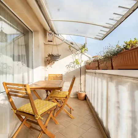 2bdr Duplex With Parking شقة *